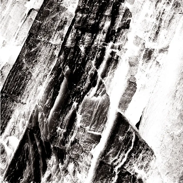 dais-records-hissing-veil-vinyle-lp-transparent-ltd-500-death-rock image 1